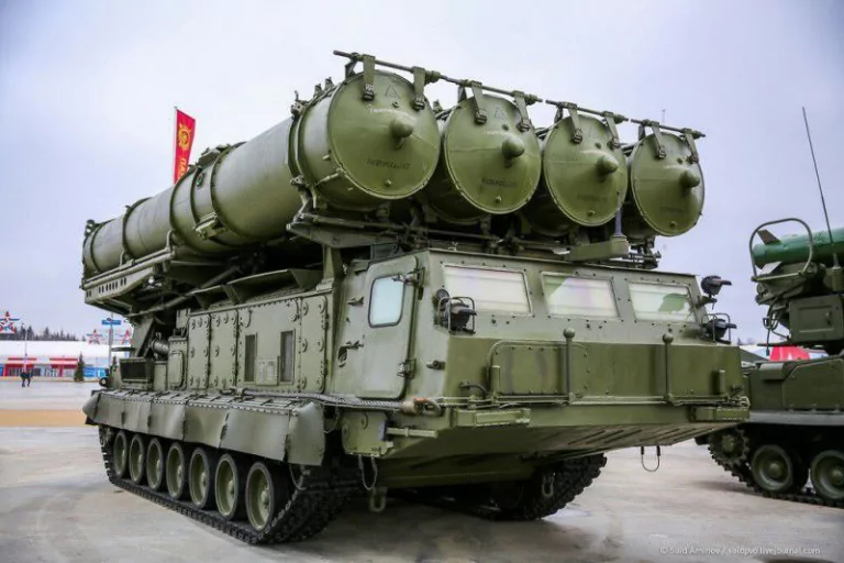 Russian S-300V4 Broke World Record For The Longest Ranged Surface To ...